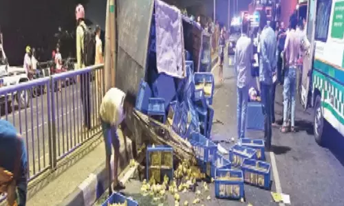 Bhubaneswar : बारामुंडा ओवरब्रिज पर हुए हादसों में ट्रक चालक की मौत, 3 पुलिसकर्मी घायल