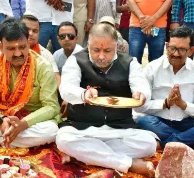 Ballia: दयाशंकर सिंह ने विकास कार्यों को दी रफ्तार, 40 करोड़ की योजनाओं की सौगात