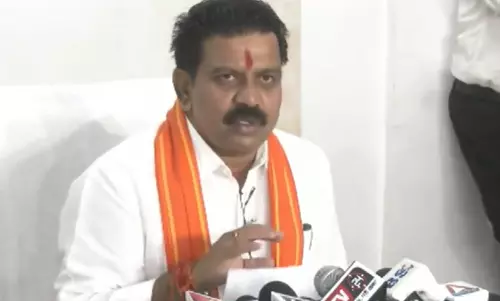 सीधे सरेंडर करे नक्सली, ऑपरेशन नहीं रुकेगी, गृहमंत्री विजय शर्मा की प्रेस कॉन्फ्रेंस सीधे सरेंडर करे नक्सली, ऑपरेशन नहीं रुकेगी, गृहमंत्री विजय शर्मा की प्रेस कॉन्फ्रेंस