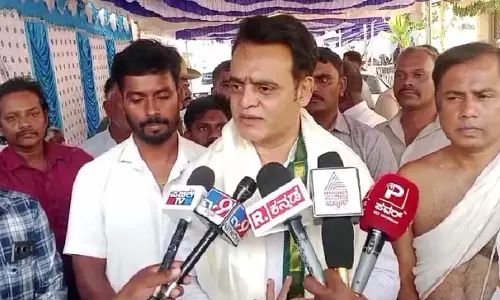 मयिलम मुरुगन मंदिर में पंगुनी उत्तर थेरोट्टम: बड़ी संख्या में भक्त भाग लेते