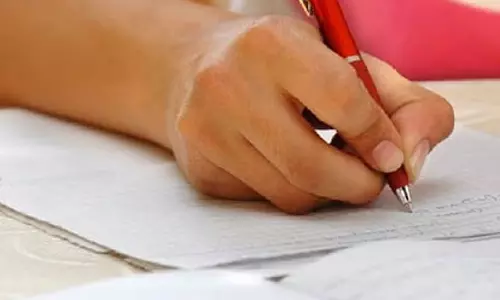 छात्रा के साथ ऐसा सलूक...हैरान करने वाला मामला