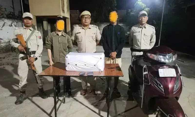 Manipur: इंफाल पश्चिम में प्रतिबंधित कफ सिरप जब्त, 2 गिरफ्तार