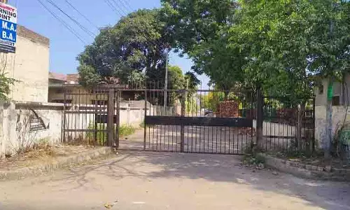 Kapurthala की सड़कों पर निजी गेटों के कारण यातायात बाधित