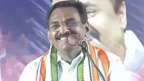 Kerala: मुनंबम में हुए नुकसान की भरपाई के लिए KPCC का एंटो एंटनी कदम, नेताओं में मतभेद Kerala: मुनंबम में हुए नुकसान की भरपाई के लिए KPCC का एंटो एंटनी कदम, नेताओं में मतभेद