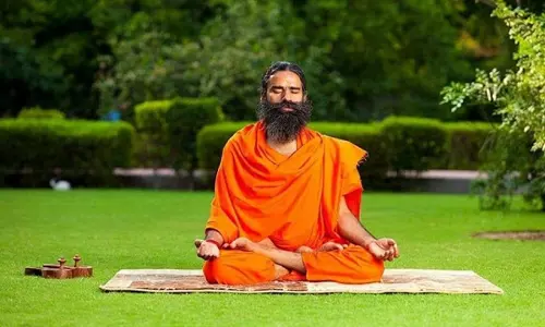 शरबत जिहाद चल रहा है...बाबा रामदेव एक बार फिर से सुर्खियों में हैं, नई बहस को जन्म दिया