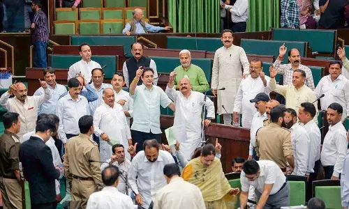 Jammu: वक्फ मुद्दे पर विधानसभा की कार्यवाही बाधित, सदन अनिश्चितकाल के लिए स्थगित