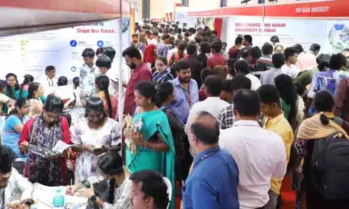 डेली थांथी-VIT के दो दिवसीय शिक्षा एक्सपो में 40 से अधिक कॉलेज एक साथ आए डेली थांथी-VIT के दो दिवसीय शिक्षा एक्सपो में 40 से अधिक कॉलेज एक साथ आए