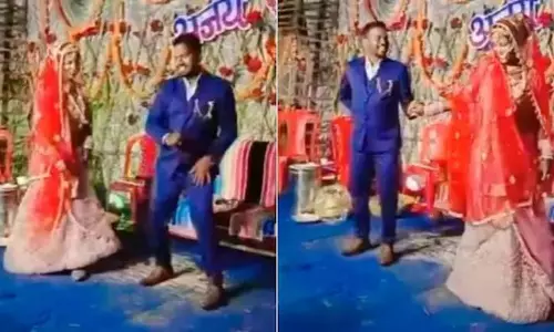 दूल्हा-दुल्हन ने स्टेज पर किया जोरदार डांस, जमकर वायरल हुआ VIDEO