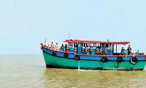 Odisha के गहिरमाथा समुद्री अभयारण्य में अवैध रूप से मछली पकड़ने के आरोप में 18 लोग गिरफ्तार
