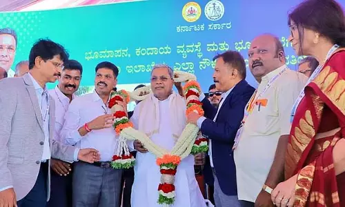 CM ने लाइसेंस प्राप्त भूमि सर्वेक्षकों को स्थायी बनाने के लिए कदम उठाने की घोषणा की