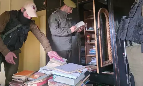 UAPA मामलों में जेल में बंद तेहद सदस्यों के घरों पर पुलिस ने छापेमारी की