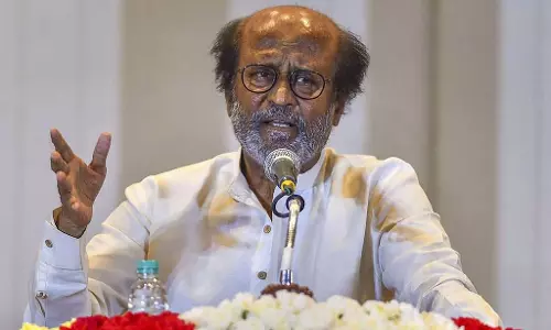 Tamil Nadu: जयललिता के खिलाफ बोलने पर अभिनेता रजनीकांत का स्पष्टीकरण