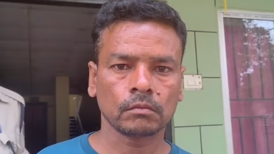 Assam : पश्चिम बंगाल बैंक डकैती मामले में धुबरी पुलिस ने कुख्यात चोर मुकेश गोवाला को गिरफ्तार Assam : पश्चिम बंगाल बैंक डकैती मामले में धुबरी पुलिस ने कुख्यात चोर मुकेश गोवाला को गिरफ्तार
