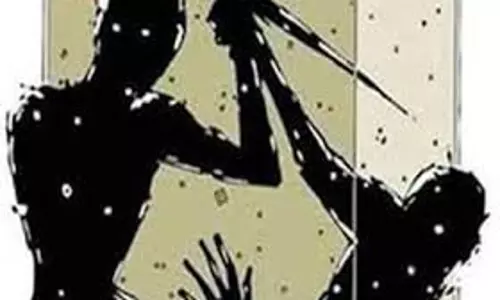 Gurugram: पति-पत्नी के विवाद में बड़े भाई का कातिलाना हमला, धारदार हथियार से वार Gurugram: पति-पत्नी के विवाद में बड़े भाई का कातिलाना हमला, धारदार हथियार से वार