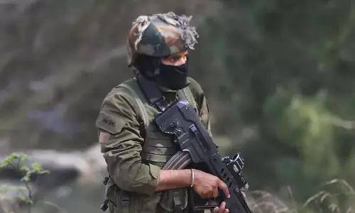 J&K: उधमपुर-किश्तवाड़ में दोहरी मुठभेड़ के बाद रात में घेराबंदी बढ़ा दी J&K: उधमपुर-किश्तवाड़ में दोहरी मुठभेड़ के बाद रात में घेराबंदी बढ़ा दी