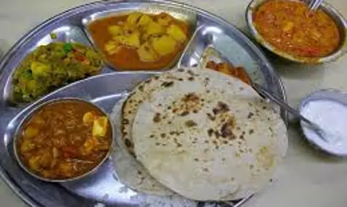 Ghaziabad में श्याम रसोई की अनोखी पहल, 1 रुपये में मिल रहा भरपेट भोजन Ghaziabad में श्याम रसोई की अनोखी पहल, 1 रुपये में मिल रहा भरपेट भोजन