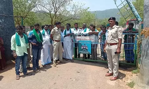 Karnataka: गोपालस्वामी बेट्टा पर फिल्म शूटिंग के खिलाफ किसानों ने किया प्रदर्शन