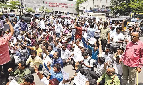 Telangana: उच्च शिक्षा परिषद कार्यालय की घेराबंदी से तनाव बढ़ा