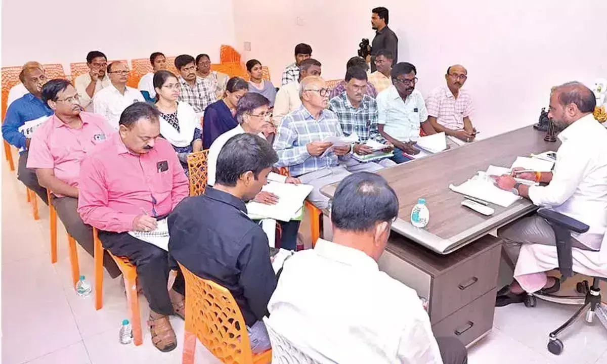 Andhra: जल निकायों के विकास हेतु निधि हेतु रिपोर्ट तैयार करना