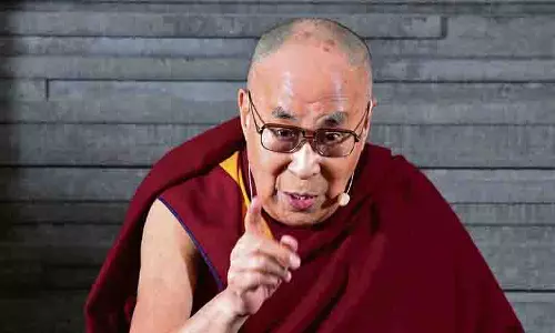 Dalai Lama 1959 के फ्रीडम ट्रेल पर चलने वाले ट्रेकर्स से अभिभूत Dalai Lama 1959 के फ्रीडम ट्रेल पर चलने वाले ट्रेकर्स से अभिभूत