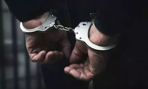 SOT ने ऑनलाइन सट्टेबाजी के लिए चार लोगों को गिरफ्तार किया