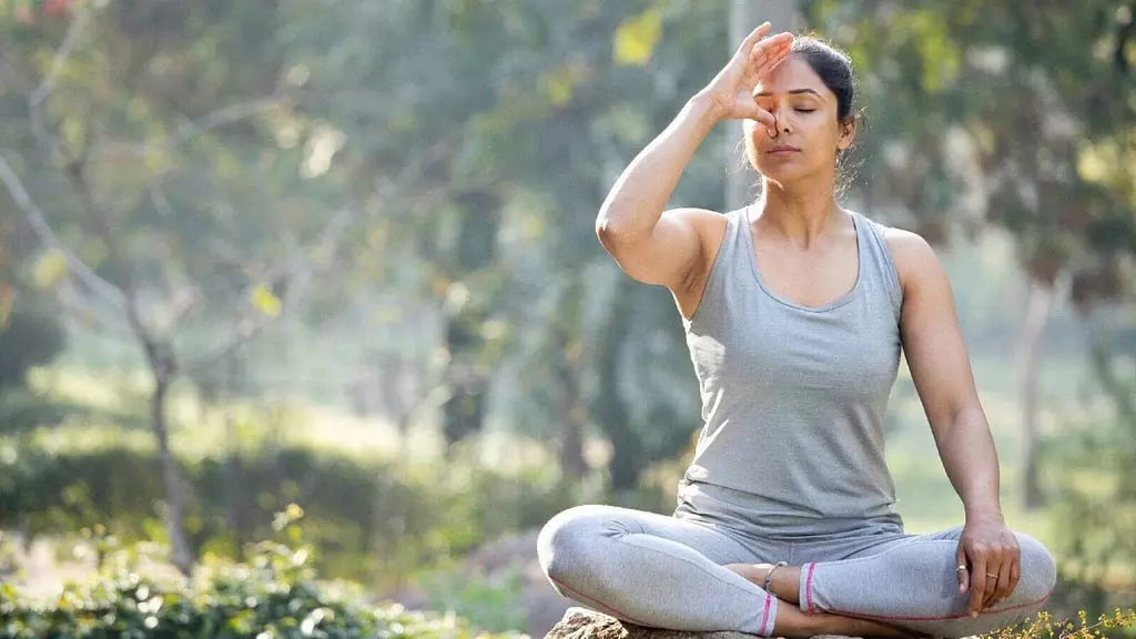 BP Pranayama: हाई ब्लड प्रेशर के कारण हो रही है परेशानी, तो घर पर करें ये प्राणायाम, मिलेगी राहत BP Pranayama: हाई ब्लड प्रेशर के कारण हो रही है परेशानी, तो घर पर करें ये प्राणायाम, मिलेगी राहत