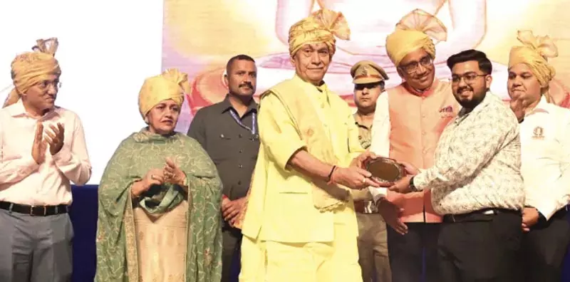 निस्वार्थ सेवा को युवाओं में आध्यात्मिक अभ्यास के रूप में बढ़ावा दें: LG Sinha निस्वार्थ सेवा को युवाओं में आध्यात्मिक अभ्यास के रूप में बढ़ावा दें: LG Sinha