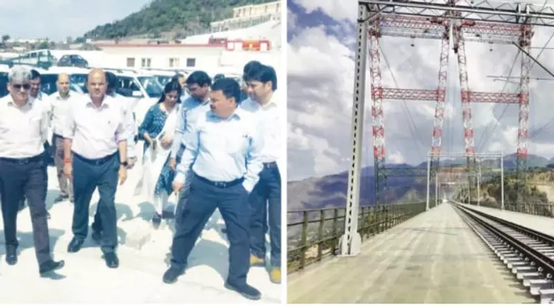 मुख्य सचिव ने रियासी के प्रतिष्ठित रेल पुलों के पर्यटन को बढ़ावा देने पर जोर दिया मुख्य सचिव ने रियासी के प्रतिष्ठित रेल पुलों के पर्यटन को बढ़ावा देने पर जोर दिया