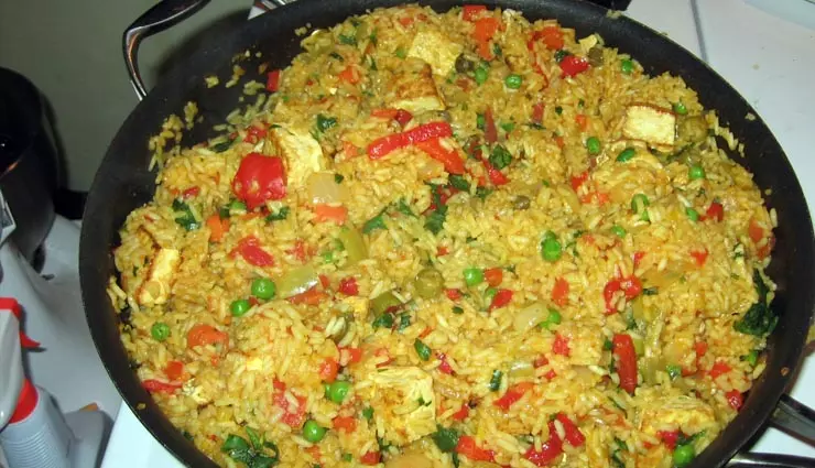 Vegetable Khichdi: आसानी से पचने वाली यह स्वादिष्ट डिश Vegetable Khichdi: आसानी से पचने वाली यह स्वादिष्ट डिश