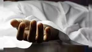 MP News: सीवर सफाई के दौरान करंट लगने से दो मजदूरों की मौत MP News: सीवर सफाई के दौरान करंट लगने से दो मजदूरों की मौत