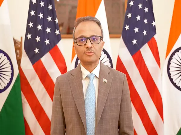 New York में भारत के महावाणिज्यदूत ने धोखेबाज़ कॉल करने वालों के खिलाफ़ चेतावनी जारी की New York में भारत के महावाणिज्यदूत ने धोखेबाज़ कॉल करने वालों के खिलाफ़ चेतावनी जारी की