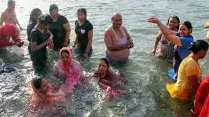 Pushkar Sarovar में महास्नान करने का जानें क्या है महत्व? Pushkar Sarovar में महास्नान करने का जानें क्या है महत्व?
