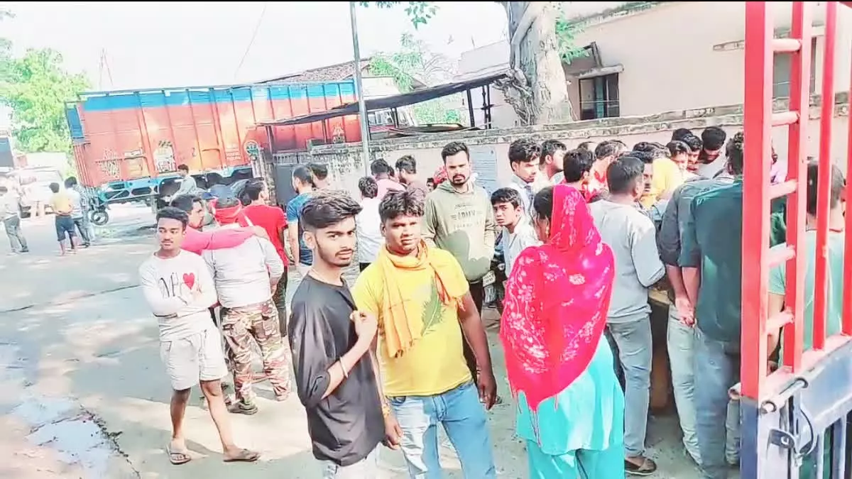 प्रेमी-प्रेमिका की हत्या से सनसनी, हथौड़ा भी मिला, पुलिस ने आरोपी को किया गिरफ्तार प्रेमी-प्रेमिका की हत्या से सनसनी, हथौड़ा भी मिला, पुलिस ने आरोपी को किया गिरफ्तार