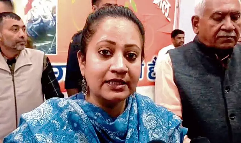 Aarthi राव ने 200 बिस्तरों वाले अस्पताल के लिए प्रस्तावित स्थल का निरीक्षण किया Aarthi राव ने 200 बिस्तरों वाले अस्पताल के लिए प्रस्तावित स्थल का निरीक्षण किया