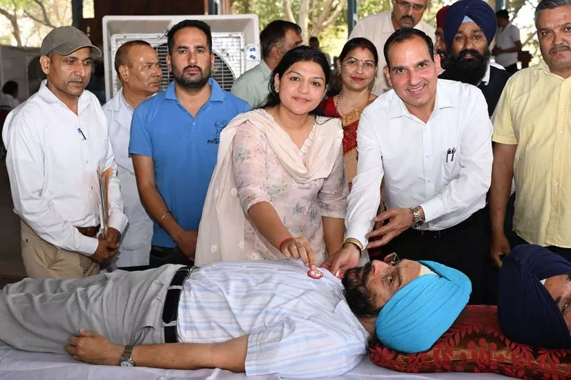 Haryana : पुलिस अकादमी में रक्तदान शिविर का आयोजन Haryana : पुलिस अकादमी में रक्तदान शिविर का आयोजन