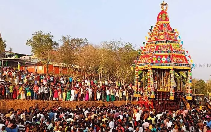 तमिलनाडु में आज मनाया जा रहा पंगुनी उथिरम समारोह तमिलनाडु में आज मनाया जा रहा पंगुनी उथिरम समारोह