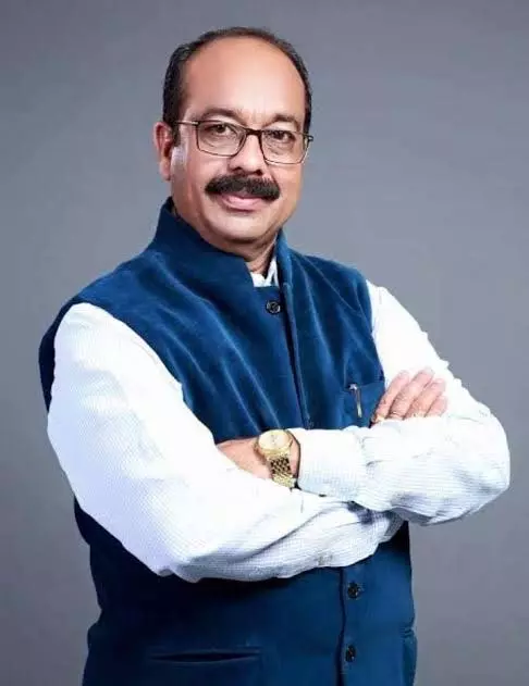 विकास की पटरी पर दौड़ता छत्तीसगढ़: अरुण साव विकास की पटरी पर दौड़ता छत्तीसगढ़: अरुण साव