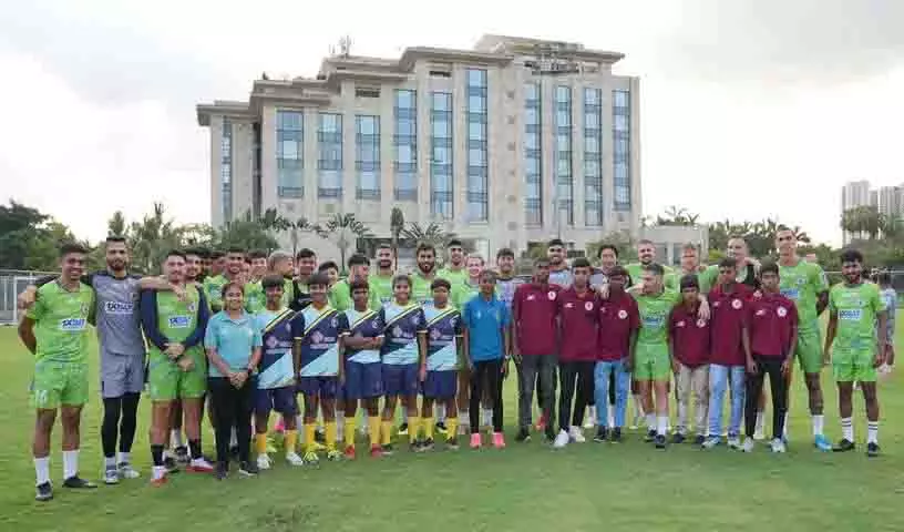 HYDERABAD: इंडियन सुपर लीग के फाइनलिस्ट अगली पीढ़ी के खिलाड़ियों से मिलेंगे HYDERABAD: इंडियन सुपर लीग के फाइनलिस्ट अगली पीढ़ी के खिलाड़ियों से मिलेंगे