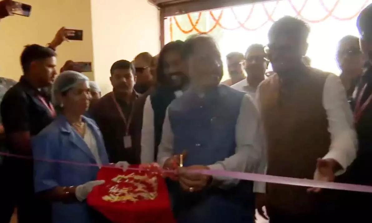 झरिया अल्कलाइन वॉटर बॉटलिंग प्लांट का मुख्यमंत्री विष्णुदेव साय ने किया शुभारंभ झरिया अल्कलाइन वॉटर बॉटलिंग प्लांट का मुख्यमंत्री विष्णुदेव साय ने किया शुभारंभ