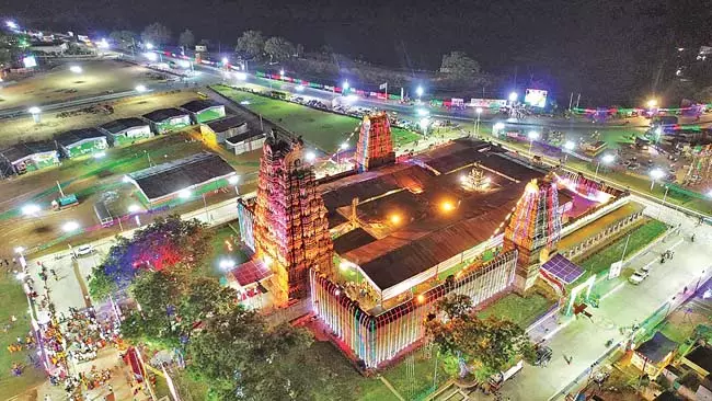 Andhra: श्री कोदंडा रामास्वामी का विवाह समारोह भव्य रूप से आयोजित किया Andhra: श्री कोदंडा रामास्वामी का विवाह समारोह भव्य रूप से आयोजित किया