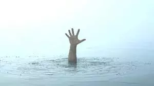 Ballia: गड्ढे में भरे पानी ने ली मासूम की जान, 6 साल का बच्चा डूबा Ballia: गड्ढे में भरे पानी ने ली मासूम की जान, 6 साल का बच्चा डूबा