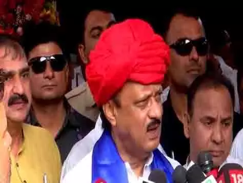 Rana 2008 के मुंबई आतंकवादी हमलों के पीछे के असली मास्टरमाइंड का खुलासा कर सकता है: अजीत पवार Rana 2008 के मुंबई आतंकवादी हमलों के पीछे के असली मास्टरमाइंड का खुलासा कर सकता है: अजीत पवार