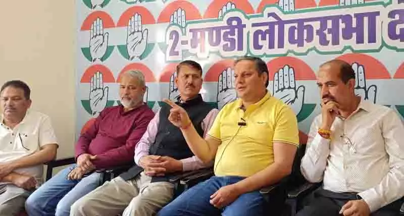 सरकाघाट के पूर्व कांग्रेस प्रत्याशी ठाकुर ने Sukhu के 2025 के बजट की सराहना की सरकाघाट के पूर्व कांग्रेस प्रत्याशी ठाकुर ने Sukhu के 2025 के बजट की सराहना की