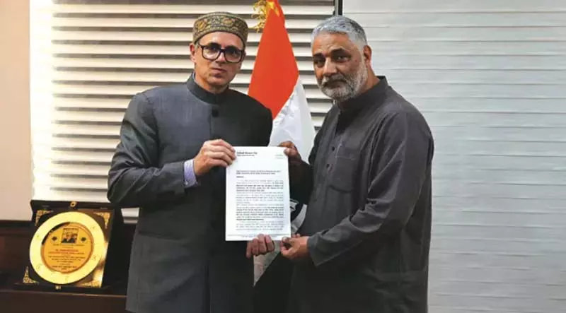 सोपोर विधायक ने दिल्ली में लापता कश्मीरी व्यापारी मामले की SIT जांच की मांग की सोपोर विधायक ने दिल्ली में लापता कश्मीरी व्यापारी मामले की SIT जांच की मांग की