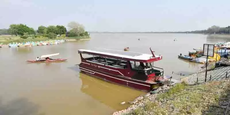 CITCO सौर ऊर्जा से चलने वाली नावों की संख्या बढ़ाएगा CITCO सौर ऊर्जा से चलने वाली नावों की संख्या बढ़ाएगा