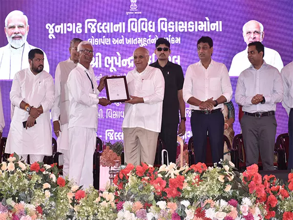 CM भूपेंद्र पटेल ने जूनागढ़ में 634 करोड़ रुपये की विकास परियोजनाओं की घोषणा की CM भूपेंद्र पटेल ने जूनागढ़ में 634 करोड़ रुपये की विकास परियोजनाओं की घोषणा की
