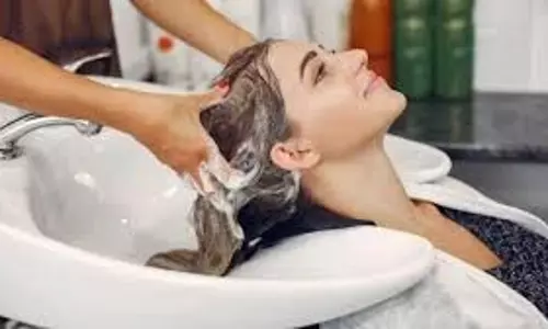 Hair Care: गर्मियों में हेयर स्पा करवा रहे हैं तो इन बातों का रखें ध्यान, भूलकर भी न करें ये गलतियां