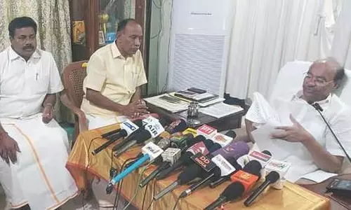अंबुमणि से नेतृत्व का पद छीना गया: रामदॉस फिर से PMK के नेता बने अंबुमणि से नेतृत्व का पद छीना गया: रामदॉस फिर से PMK के नेता बने