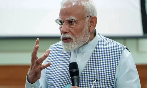 दिल्ली के स्वास्थ्य क्षेत्र से जुड़ा क्रांतिकारी कदम: आयुष्मान भारत योजना पर PM Modi दिल्ली के स्वास्थ्य क्षेत्र से जुड़ा क्रांतिकारी कदम: आयुष्मान भारत योजना पर PM Modi