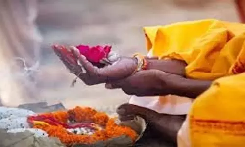 धर्म: पितृ दोष से मुक्ति पाने के लिए चैत्र पूर्णिमा पर करें ये उपाय, जीवन होगा खुशहाल धर्म: पितृ दोष से मुक्ति पाने के लिए चैत्र पूर्णिमा पर करें ये उपाय, जीवन होगा खुशहाल